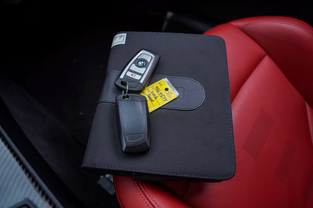 Used 2016 BMW M3 RWD image 41