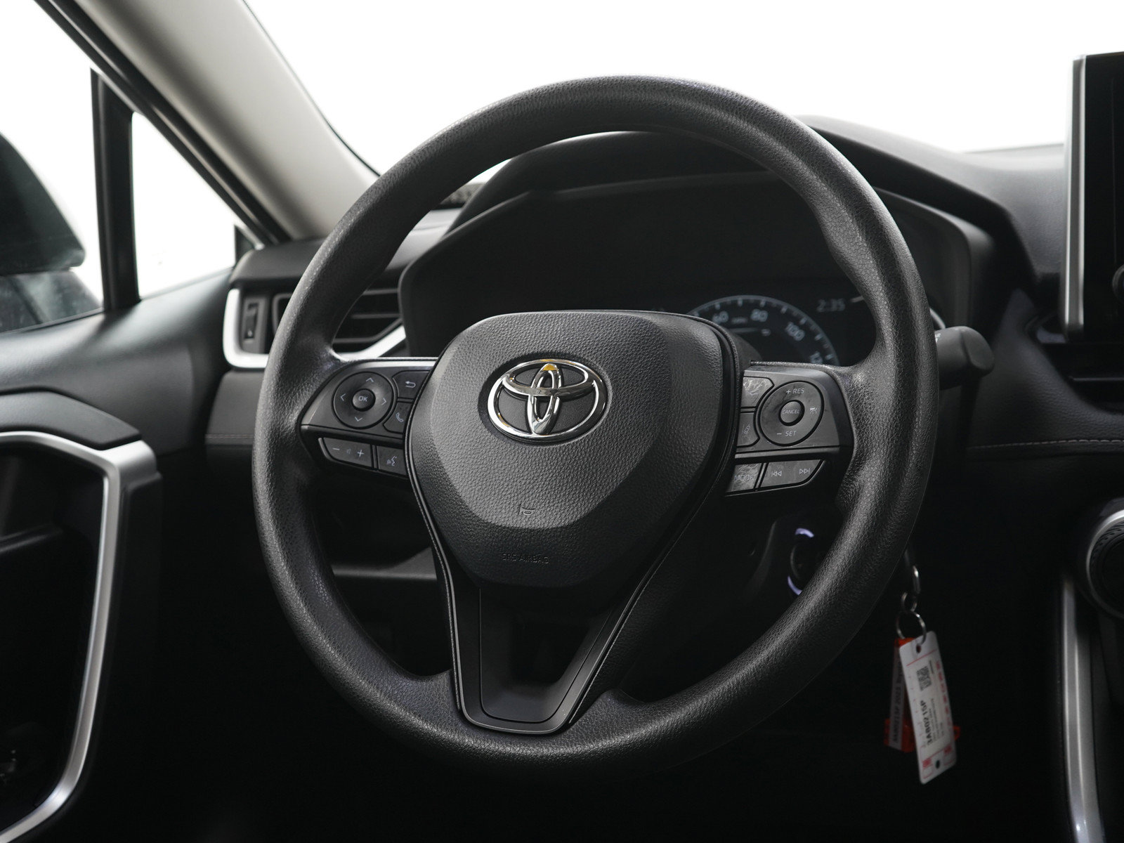 Used 2025 Toyota RAV4 LE AWD/4WD image 14