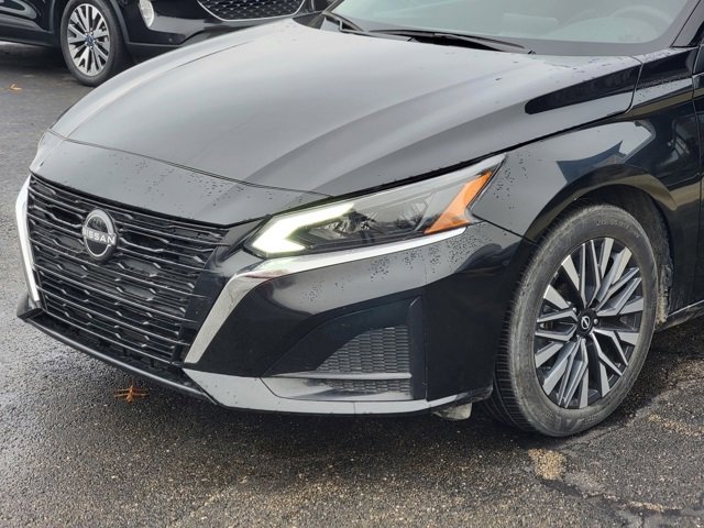 Used 2024 Nissan Altima 2.5 SV image 16