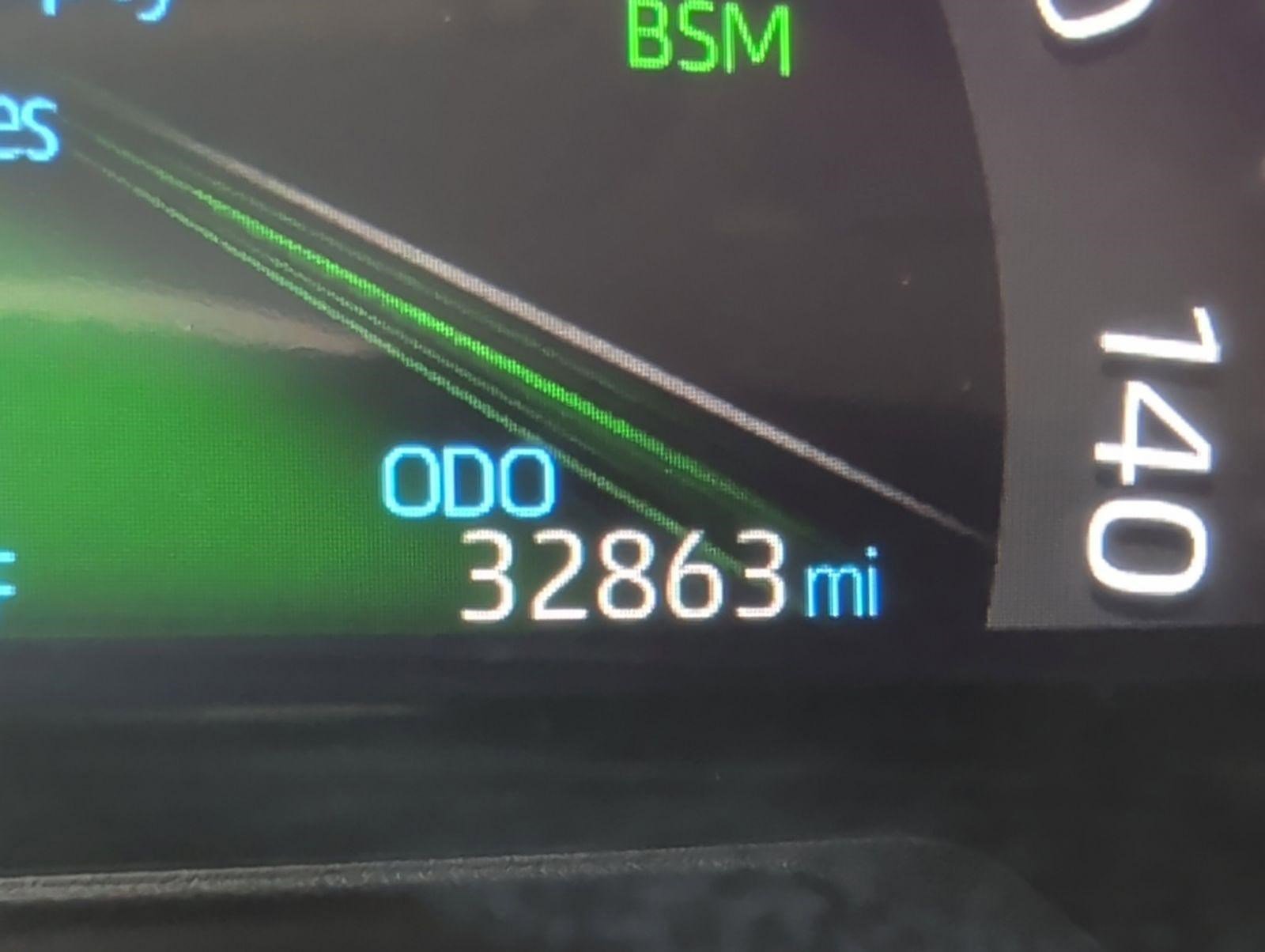 Used 2024 Toyota RAV4 XLE FWD image 17