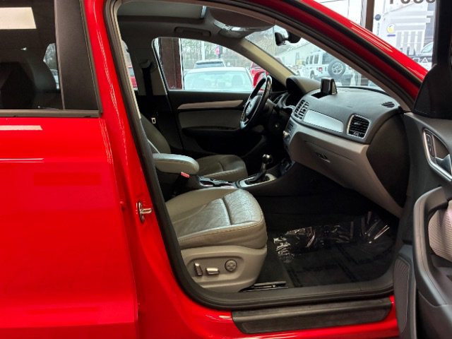 Used 2017 Audi Q3 2.0T Premium FWD image 34