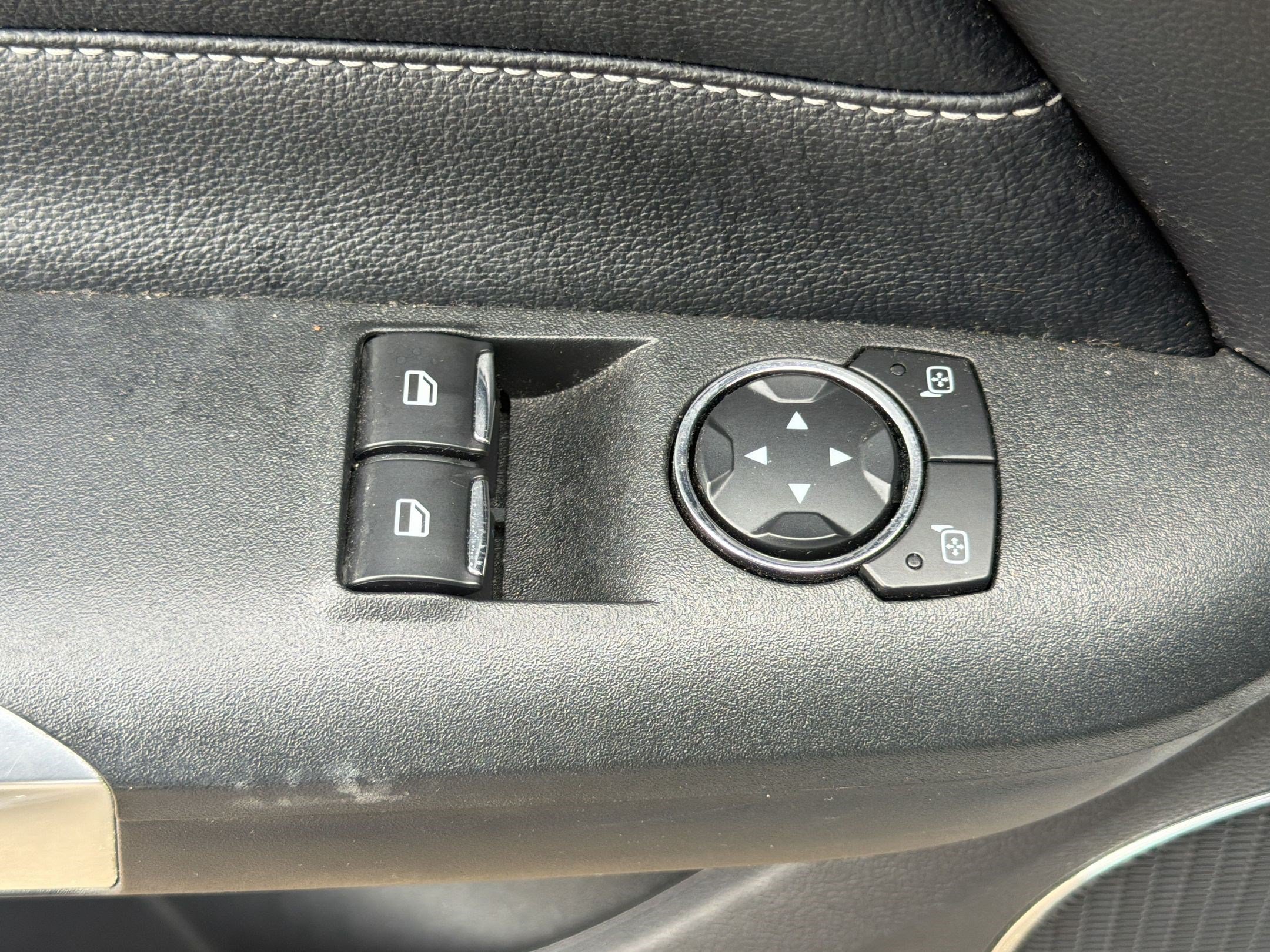 Used 2019 Ford Mustang Premium RWD image 14