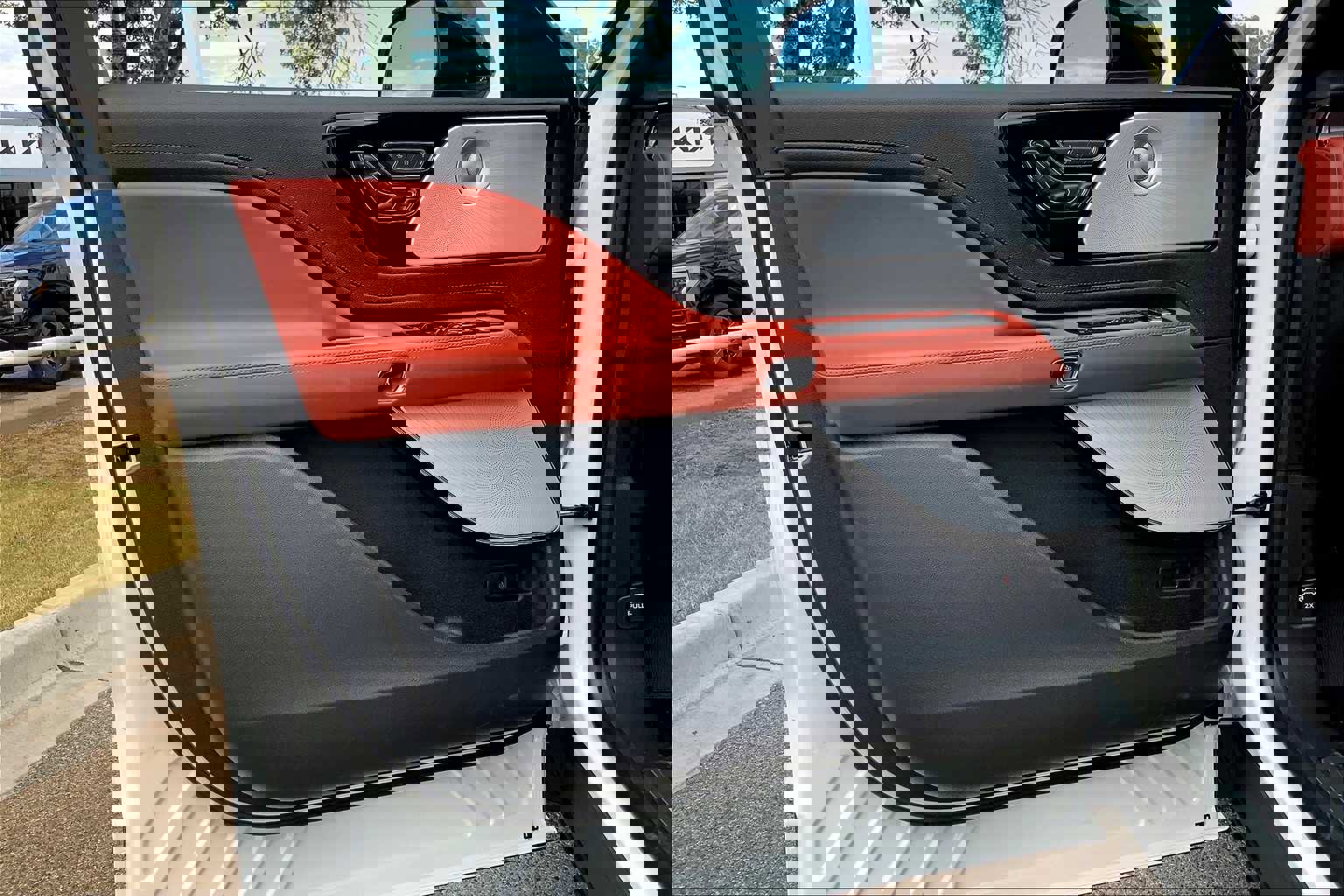 New 2025 Lincoln Aviator Reserve w/ Luxury Package image 10