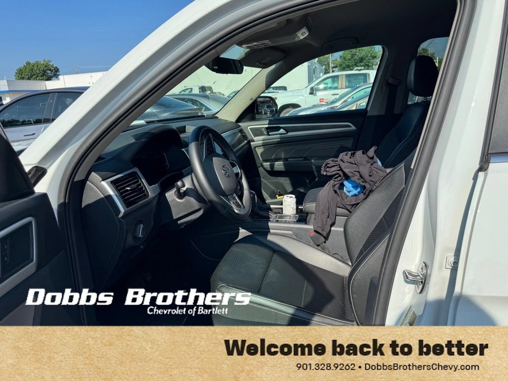 Used 2023 Volkswagen Atlas SE w/ Black Wheel Package FWD image 13