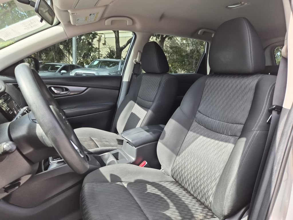 Used 2017 Nissan Rogue S image 21