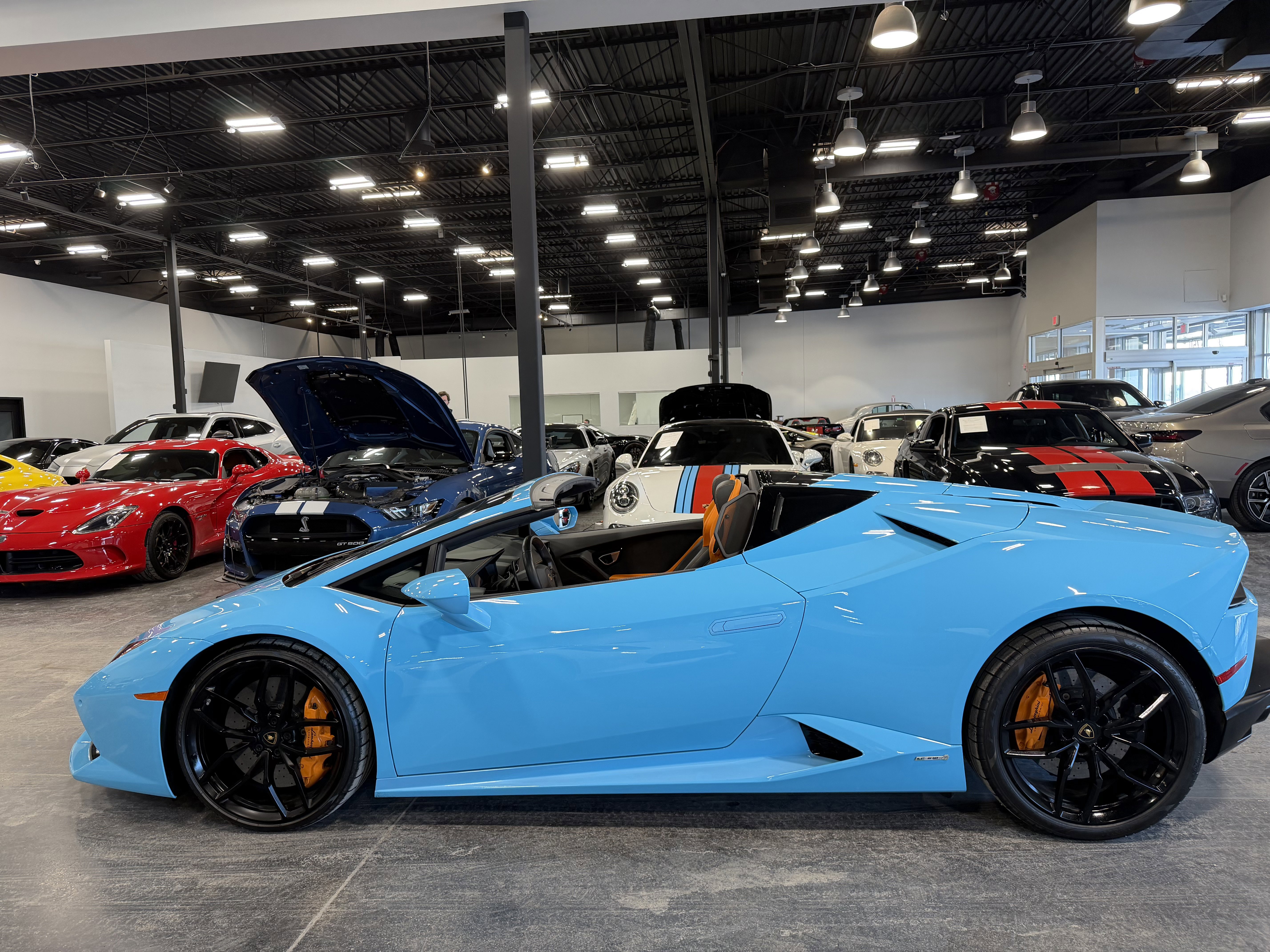 Used 2017 Lamborghini Huracan LP 610-4 image 4