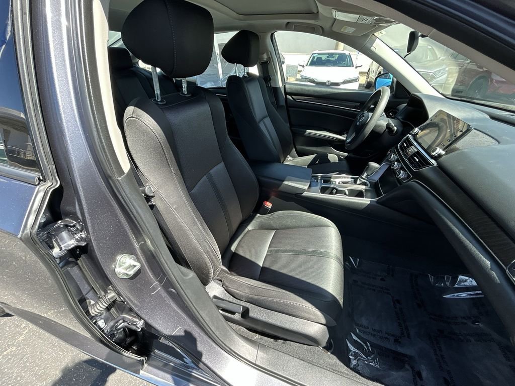 Used 2019 Honda Accord EX image 25