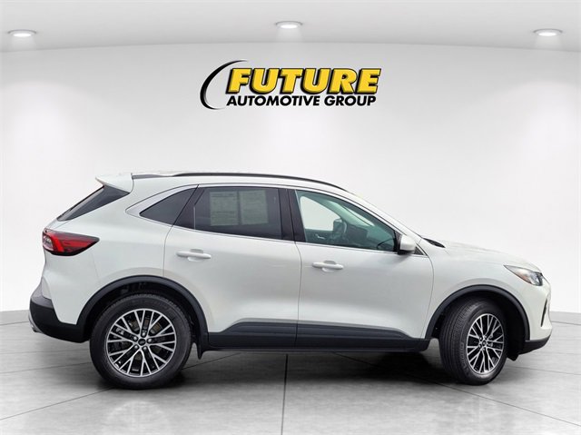 New 2025 Ford Escape SE image 8