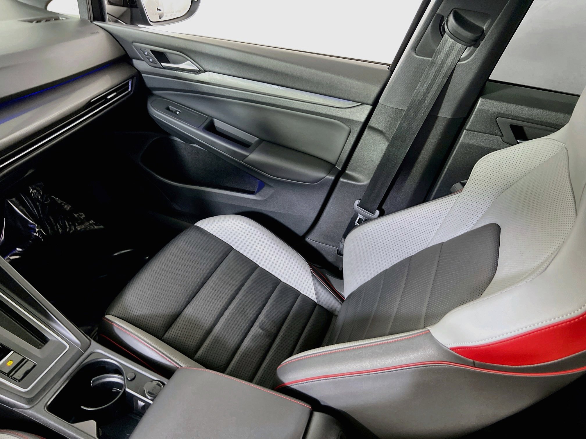 Used 2022 Volkswagen GTI SE w/ SE Leather Package image 24