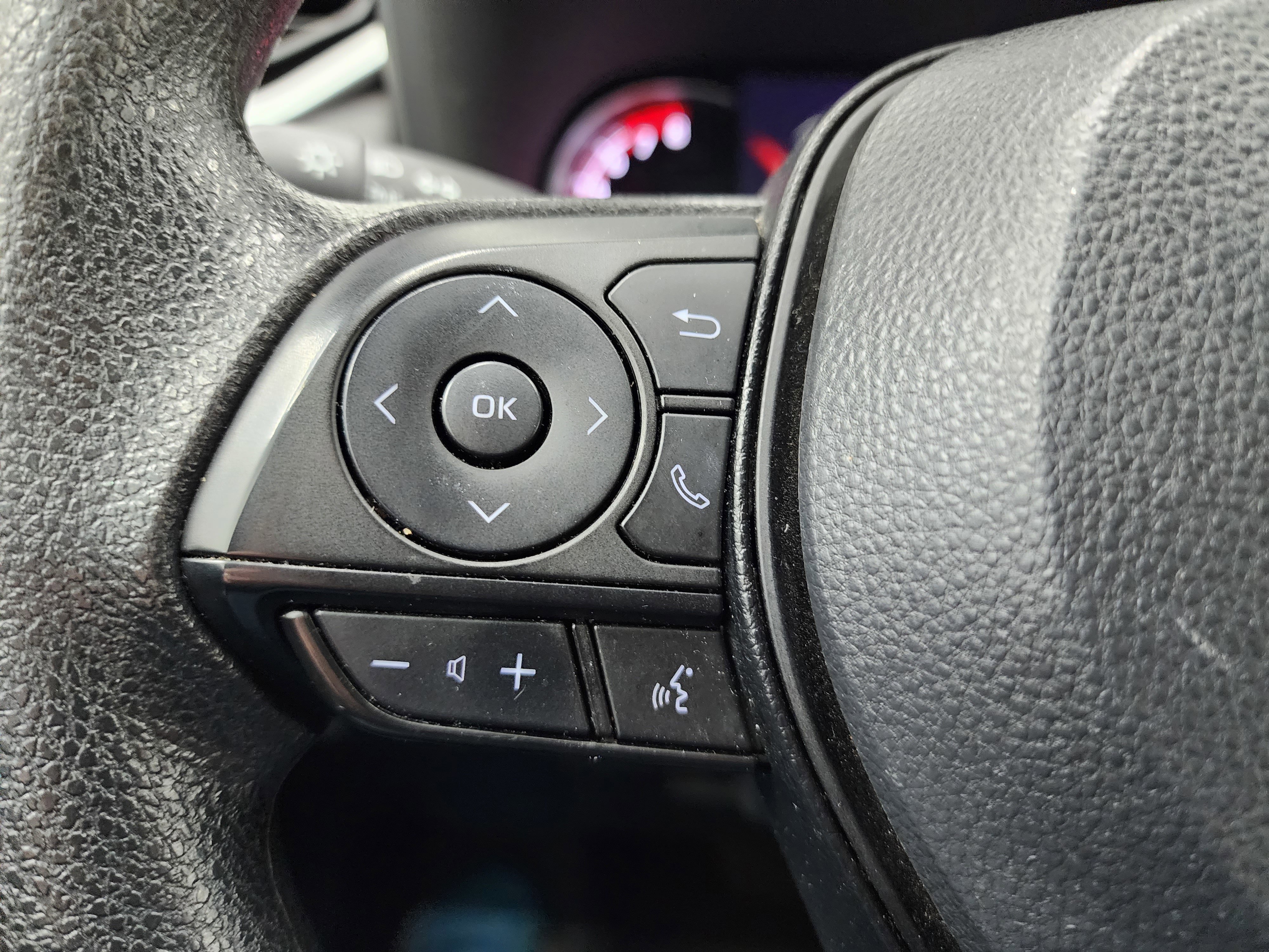 Used 2024 Toyota RAV4 XLE image 18