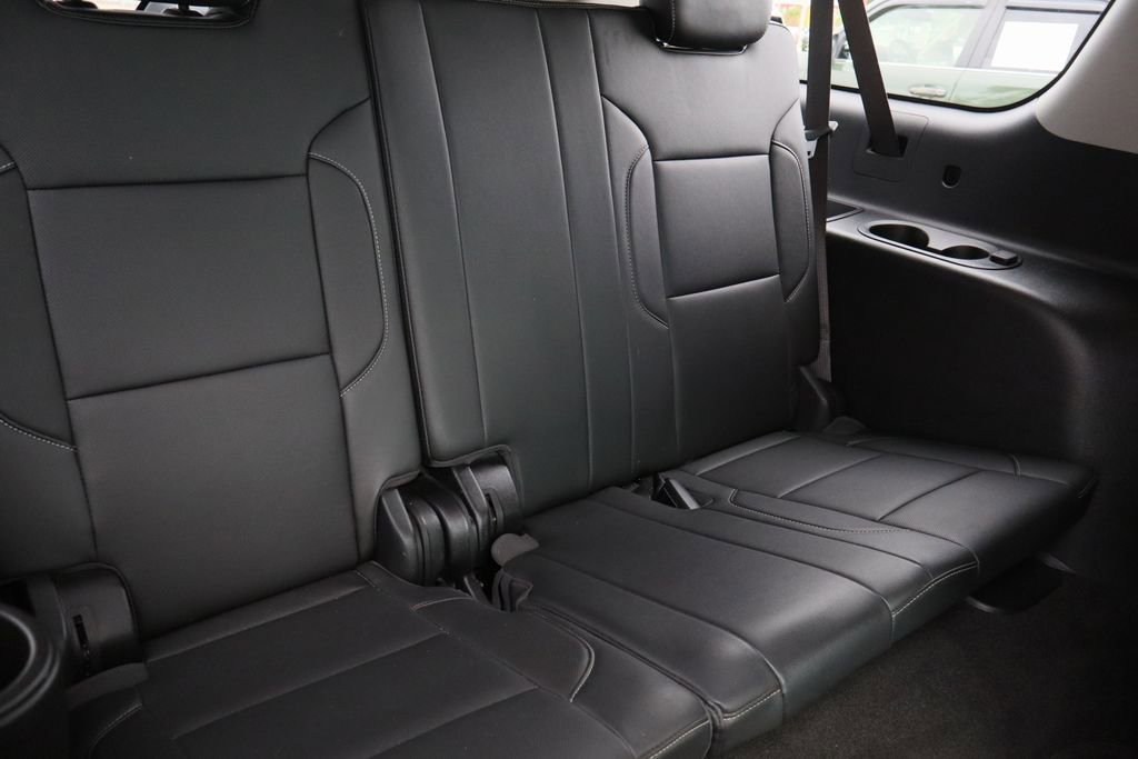 Used 2018 GMC Yukon XL SLT w/ Premium Edition RWD image 32