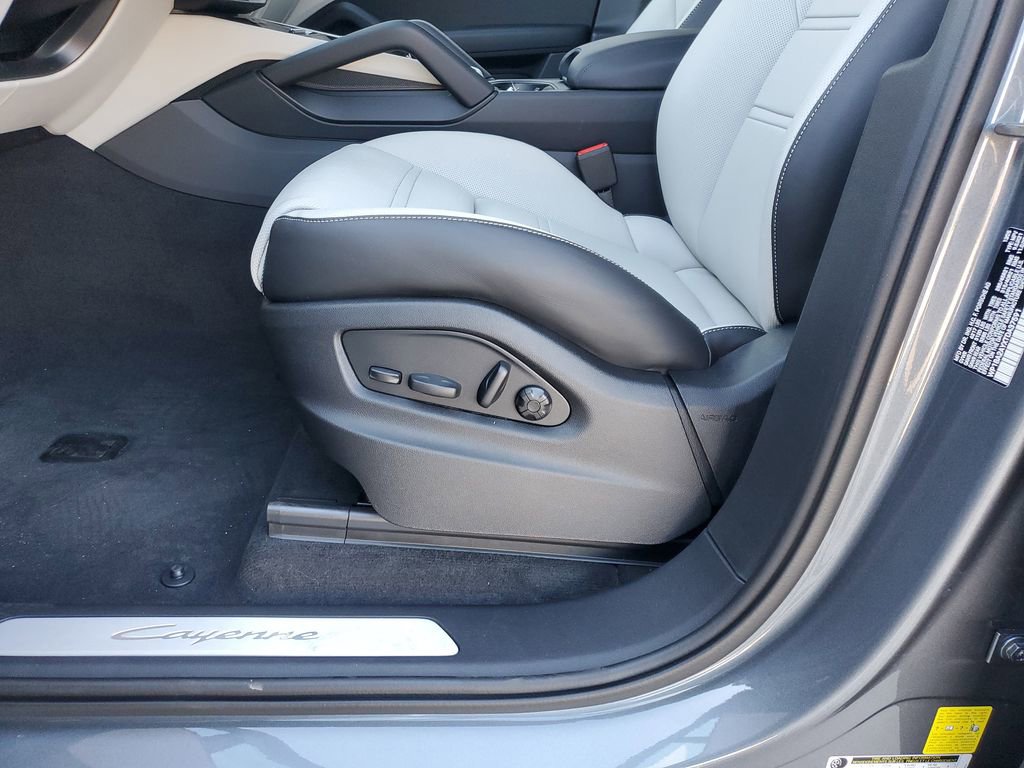 New 2026 Porsche Cayenne Coupe image 15