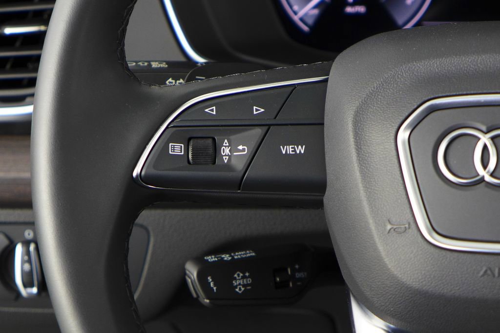 Used 2025 Audi Q5 e Premium Plus w/ Premium Plus Package image 29