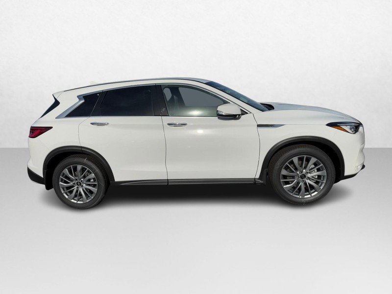 New 2025 INFINITI QX50 Pure image 2