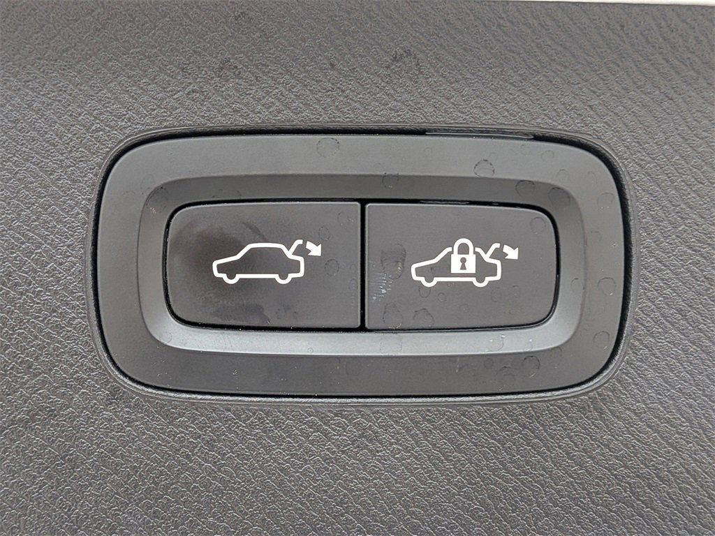 Used 2018 Volvo XC90 T6 Inscription w/ Convenience Package image 14