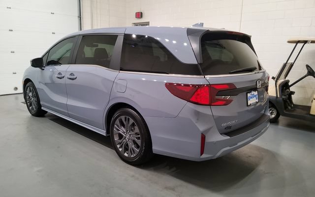 Certified 2026 Honda Odyssey Touring image 5