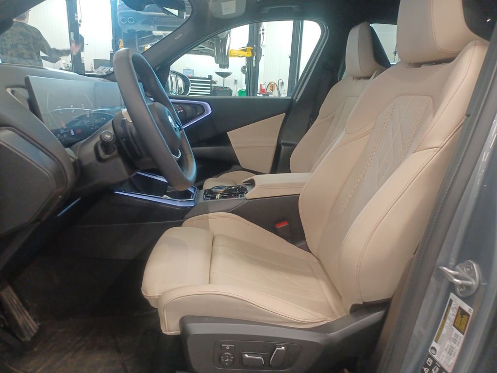Certified 2025 BMW X3 xDrive30i w/ Convenience Package image 10