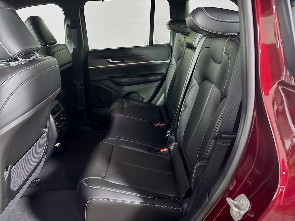 New 2025 Jeep Grand Cherokee Limited image 22