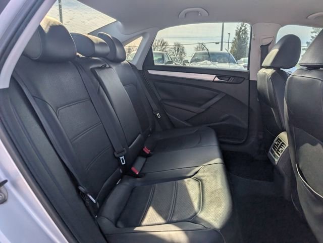 Used 2013 Volkswagen Passat 2.5 SE image 19