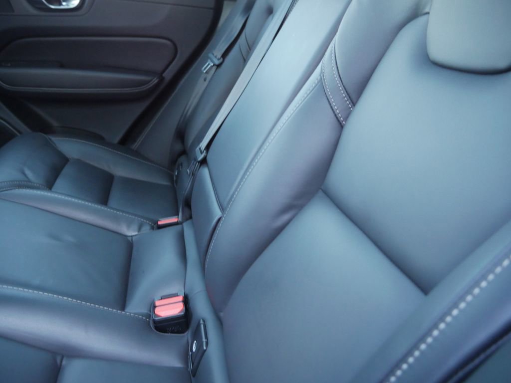 Used 2023 Volvo XC60 T8 Ultimate w/ Climate Package image 24