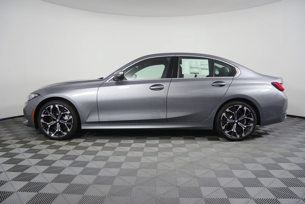 Used 2026 BMW 330i Sedan w/ Premium Package RWD image 2