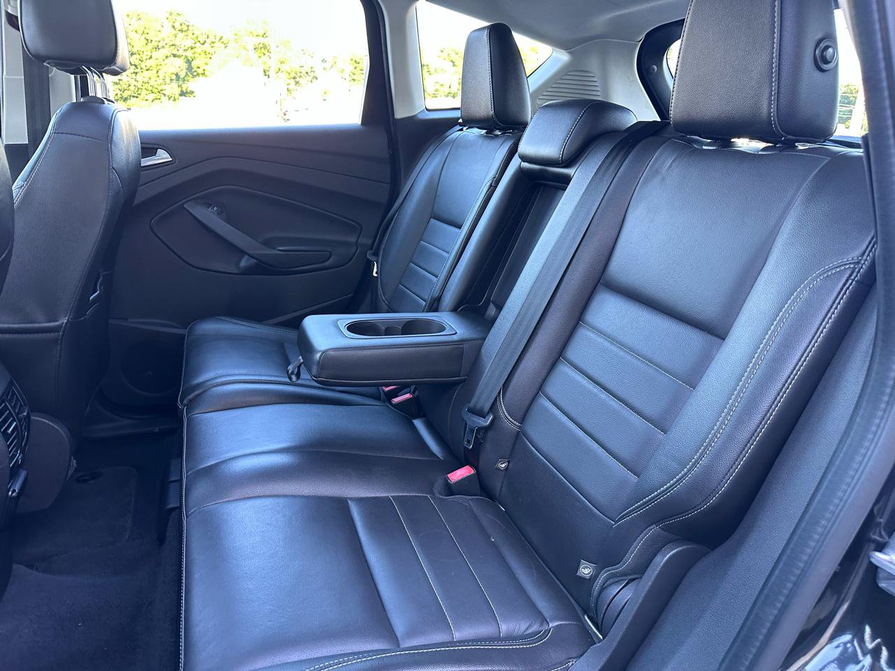 Used 2015 Ford C-MAX Energi SEL w/ Equipment Group 303A FWD image 26