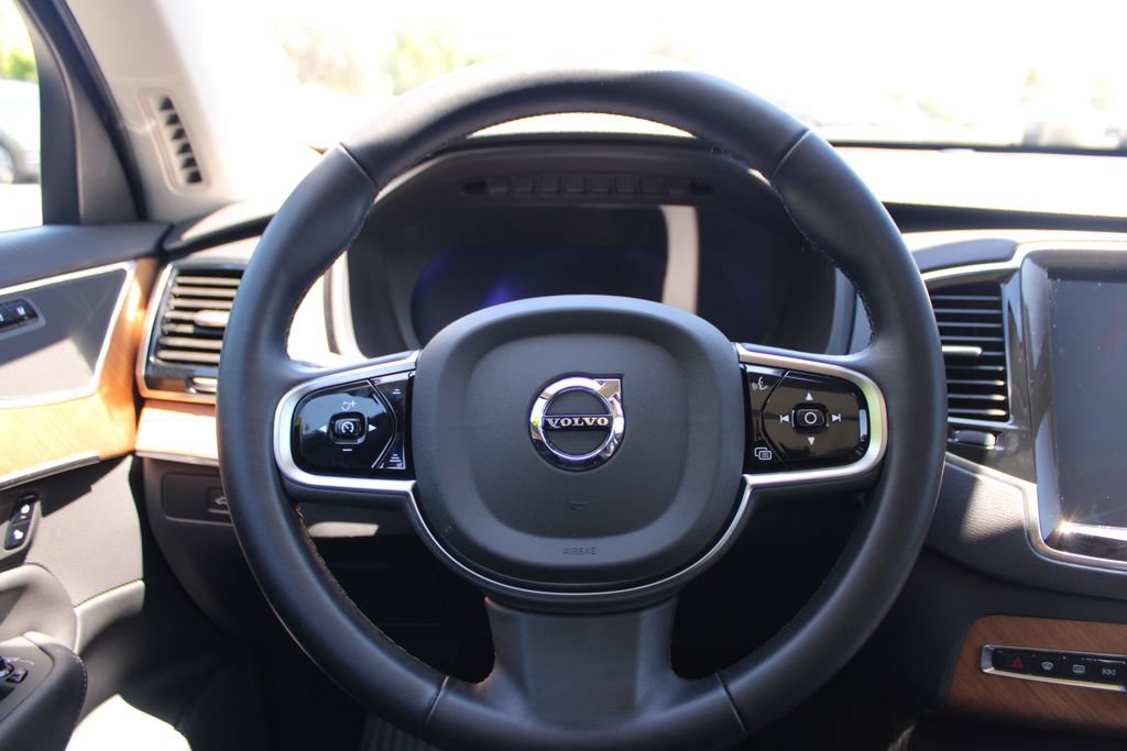 Used 2025 Volvo XC90 B6 Plus AWD/4WD image 19