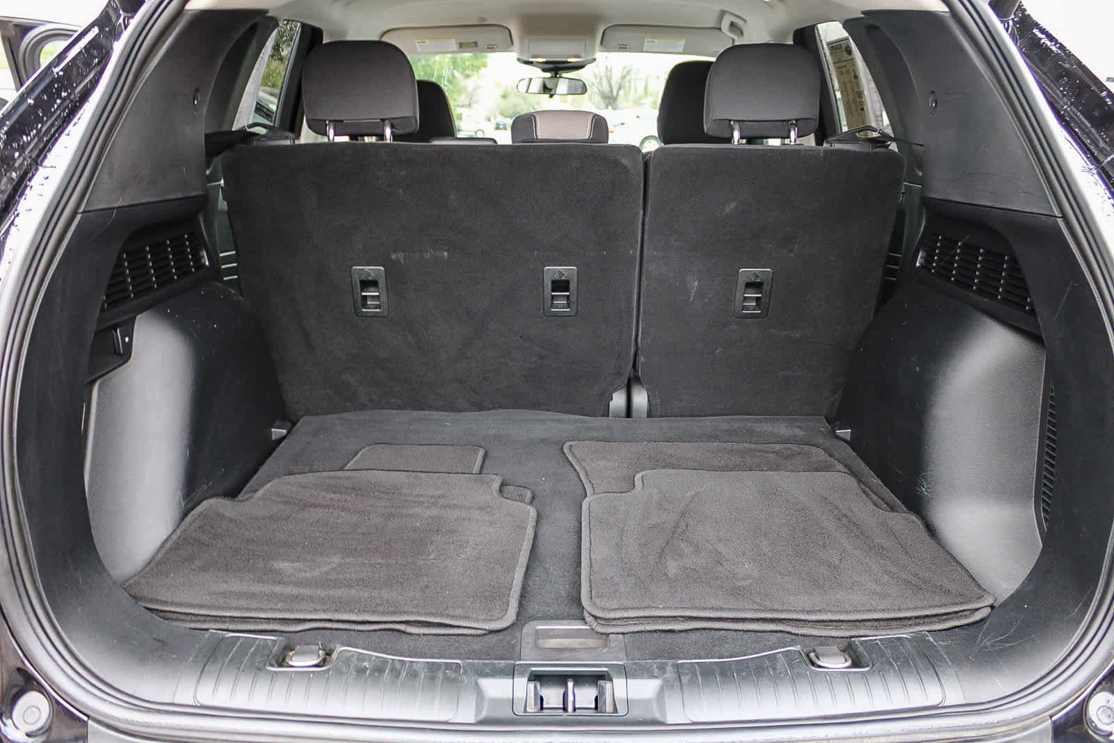 Used 2022 Ford Escape SE w/ SE Sport Appearance Package image 26