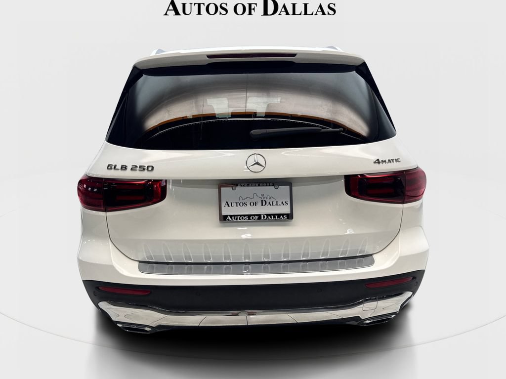Used 2025 Mercedes-Benz GLB 250 4MATIC image 7