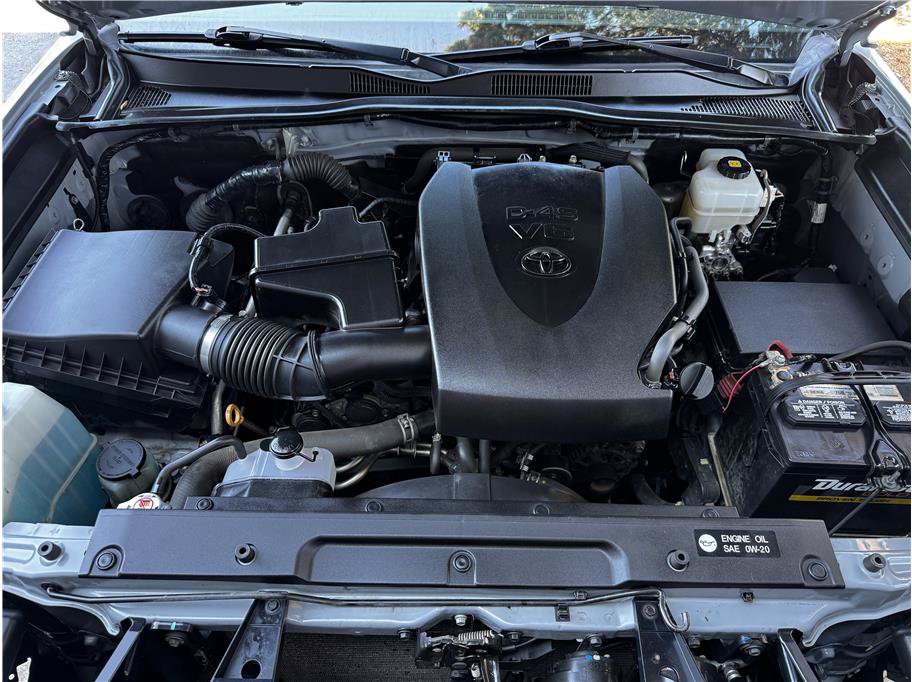 Used 2019 Toyota Tacoma TRD Off-Road AWD/4WD image 29