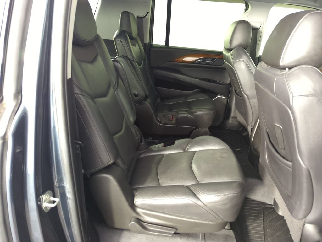 Used 2020 Cadillac Escalade ESV Premium Luxury RWD image 35