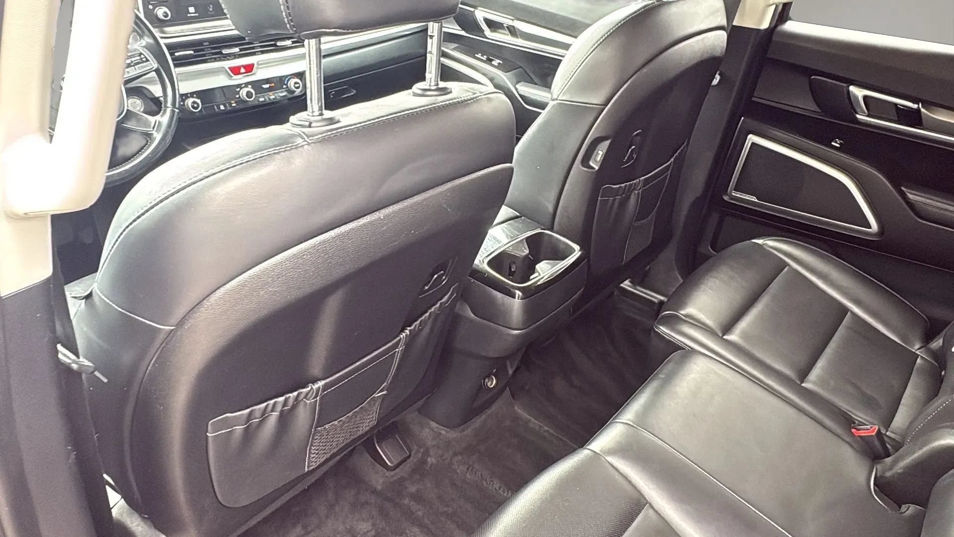 Used 2020 Kia Telluride LX FWD image 16