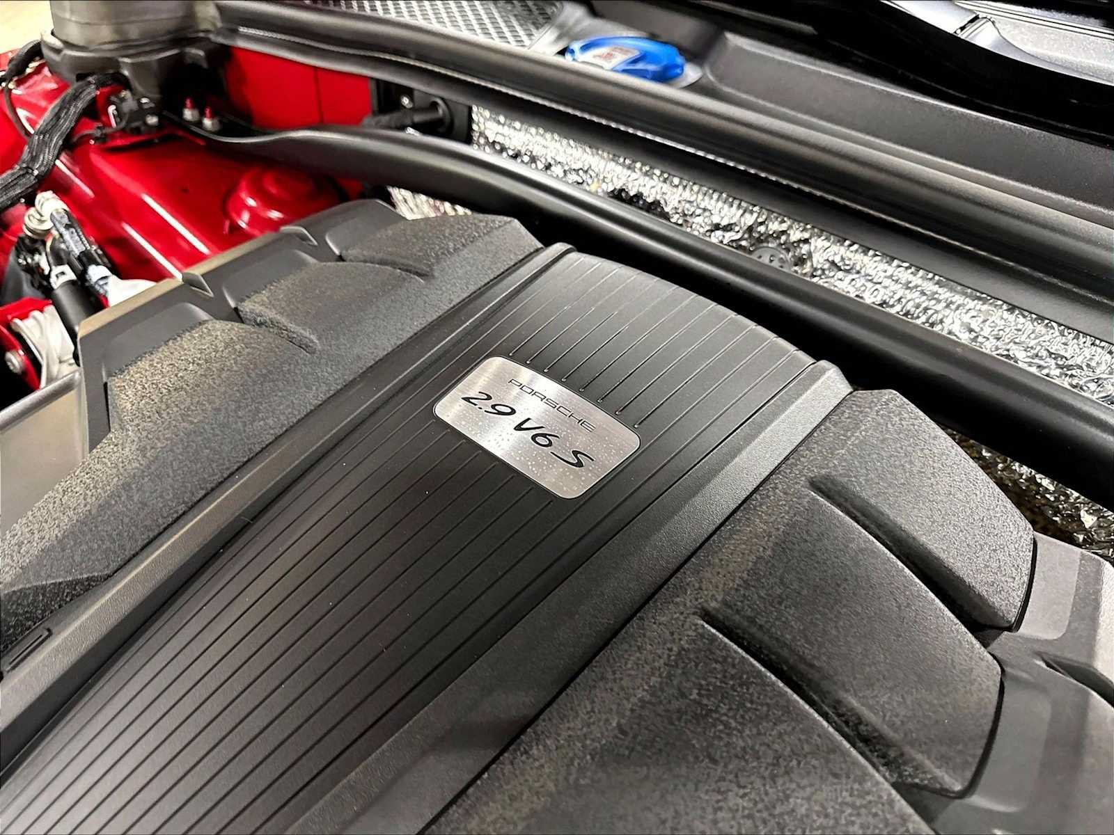 Used 2026 Porsche Macan S AWD/4WD image 38