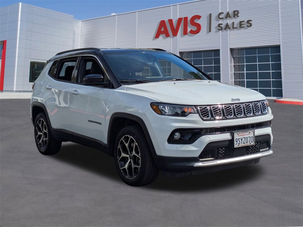 Used 2025 Jeep Compass Limited image 3