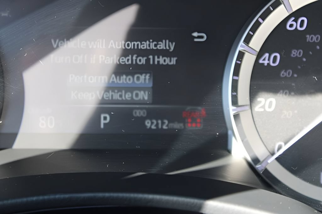 Certified 2025 Toyota Highlander XLE AWD/4WD image 13