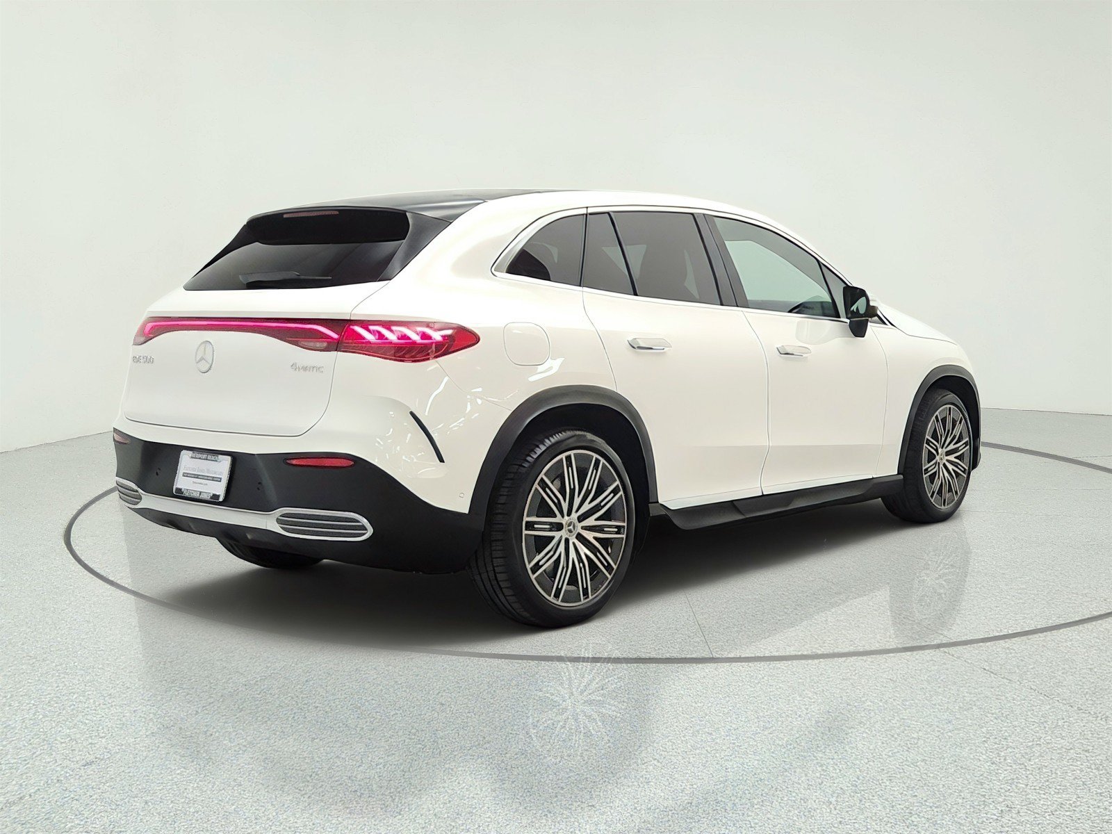 Certified 2023 Mercedes-Benz EQE 500 4MATIC SUV w/ Exclusive Trim Package image 5