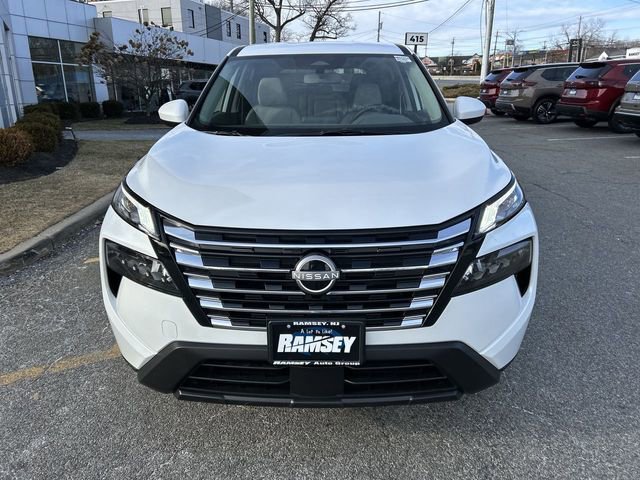 Certified 2025 Nissan Rogue SV image 6