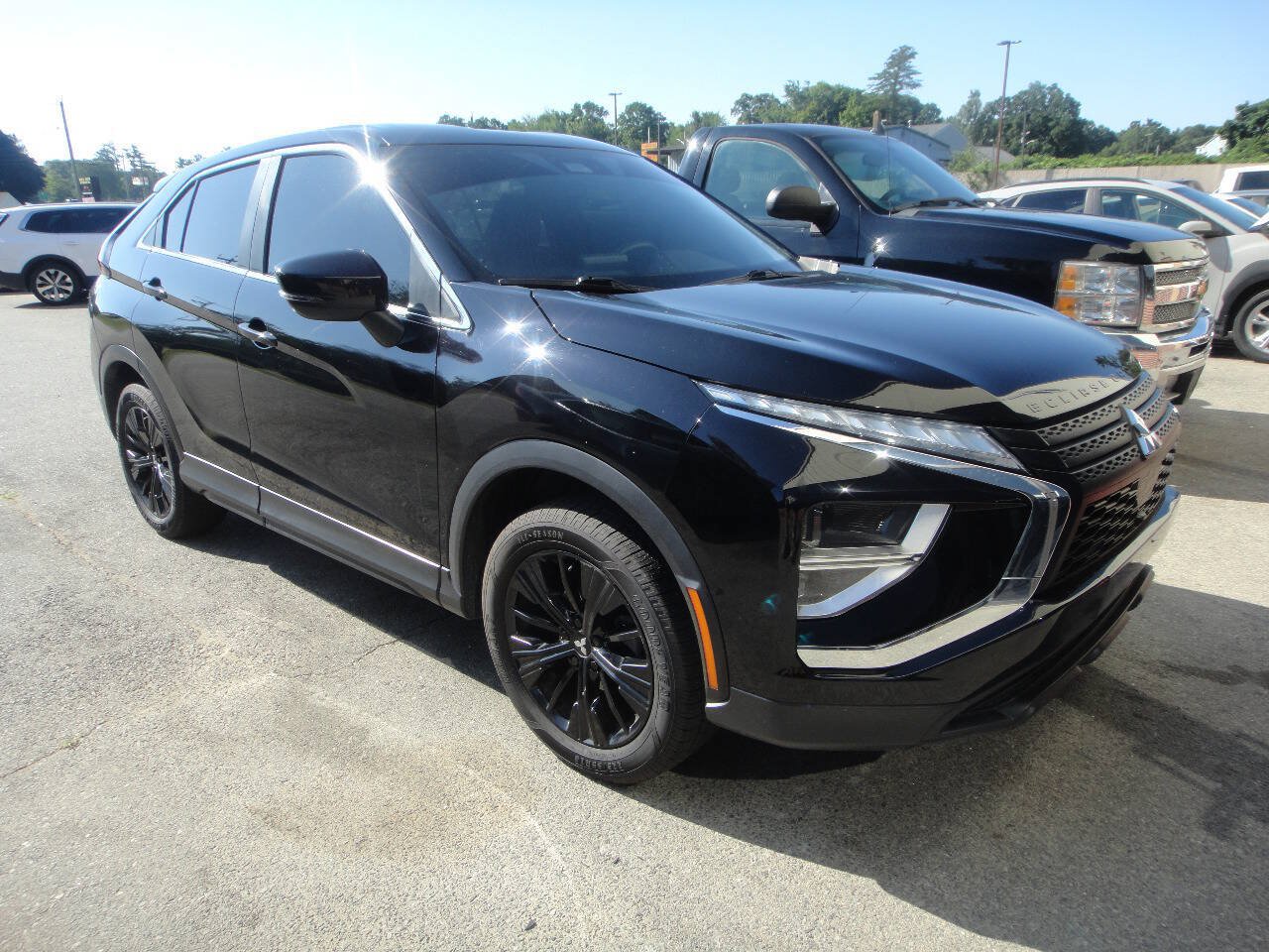 Used 2022 Mitsubishi Eclipse Cross LE AWD/4WD image 3