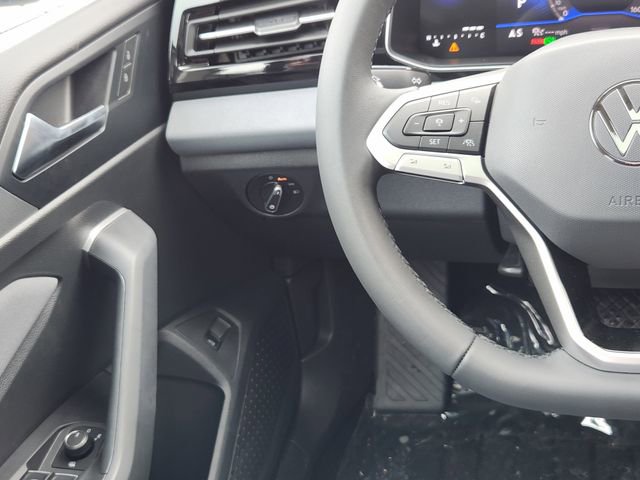 New 2026 Volkswagen Jetta SE image 27