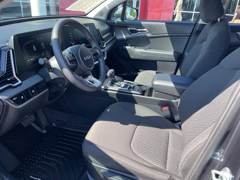 Used 2024 Kia Sportage LX AWD/4WD image 15