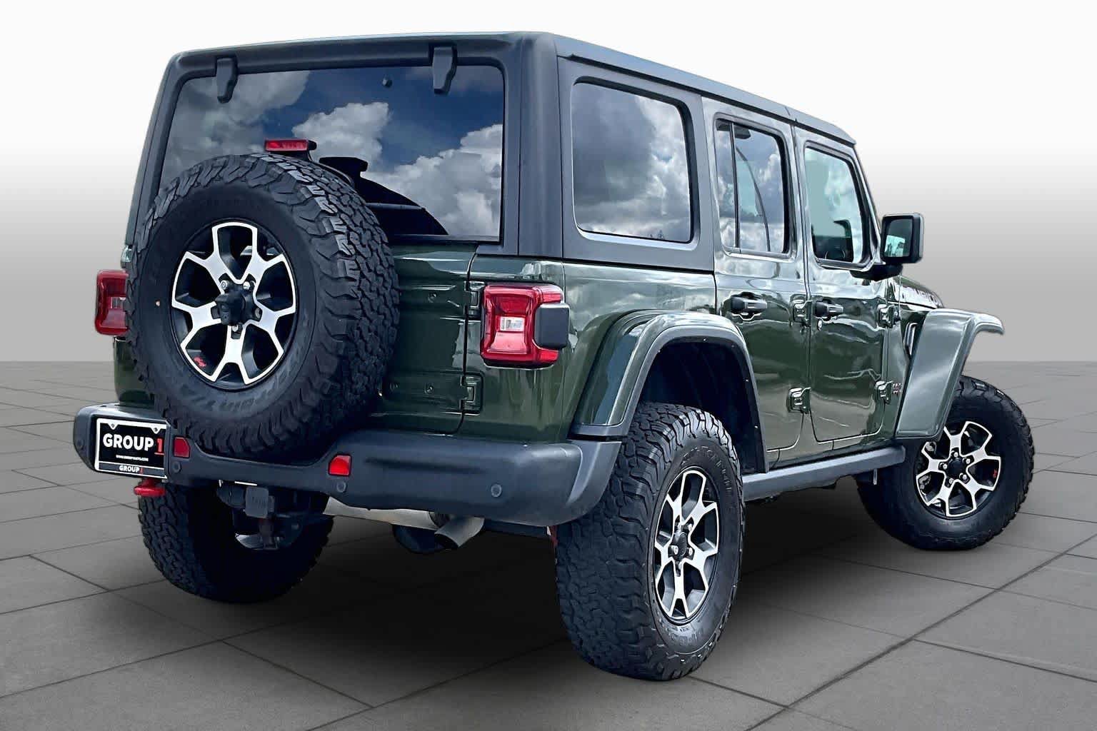 Used 2023 Jeep Wrangler Unlimited Rubicon w/ Steel Bumper Group AWD/4WD image 12