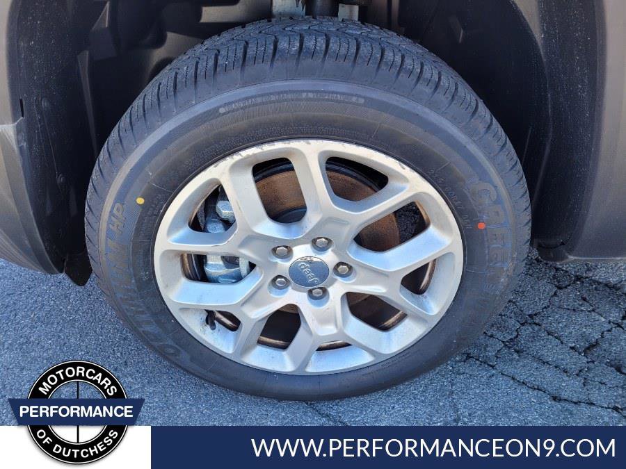 Used 2018 Jeep Renegade Latitude w/ Cold Weather Group AWD/4WD image 12