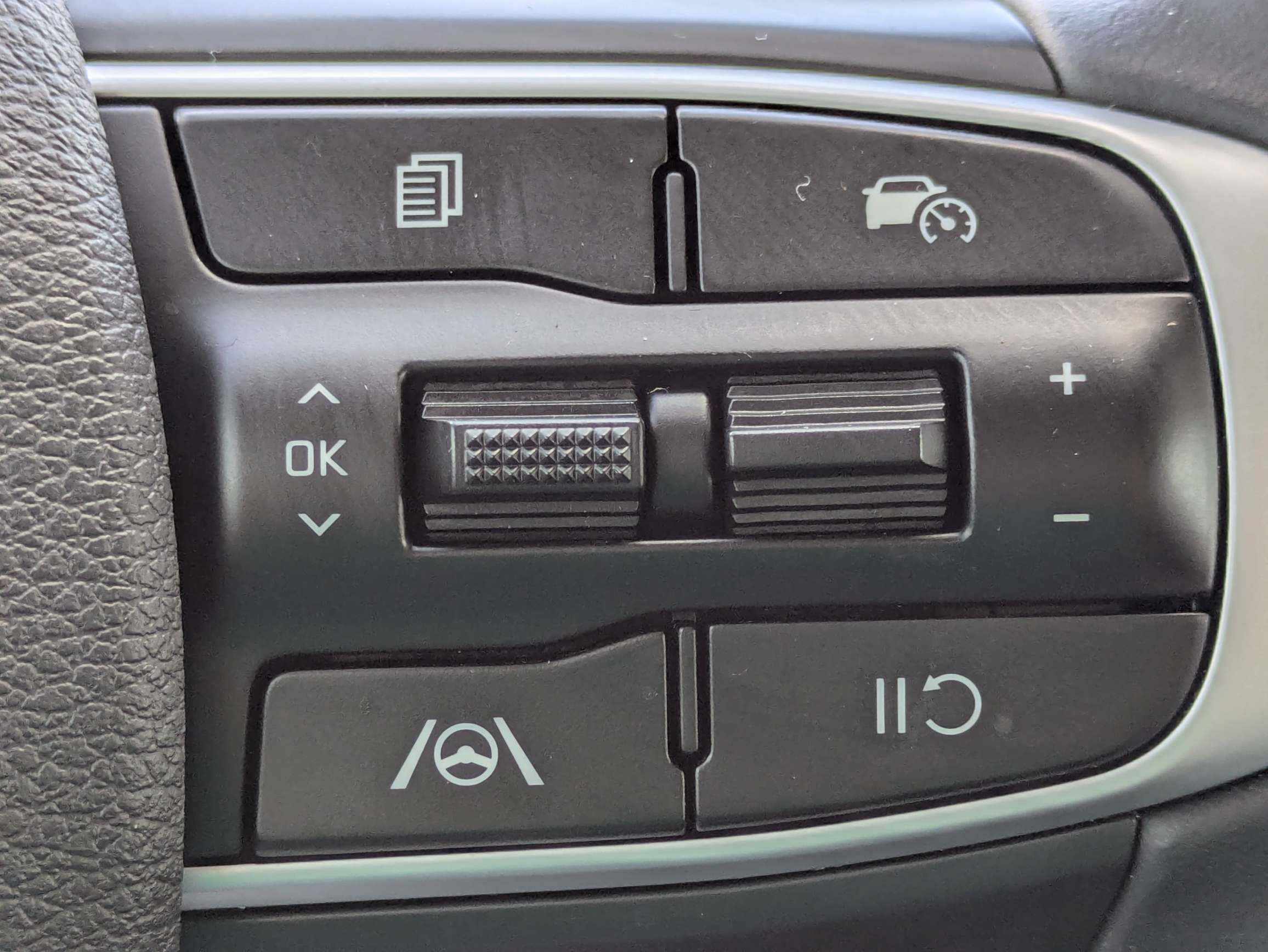 Certified 2023 Kia Sportage EX FWD image 31