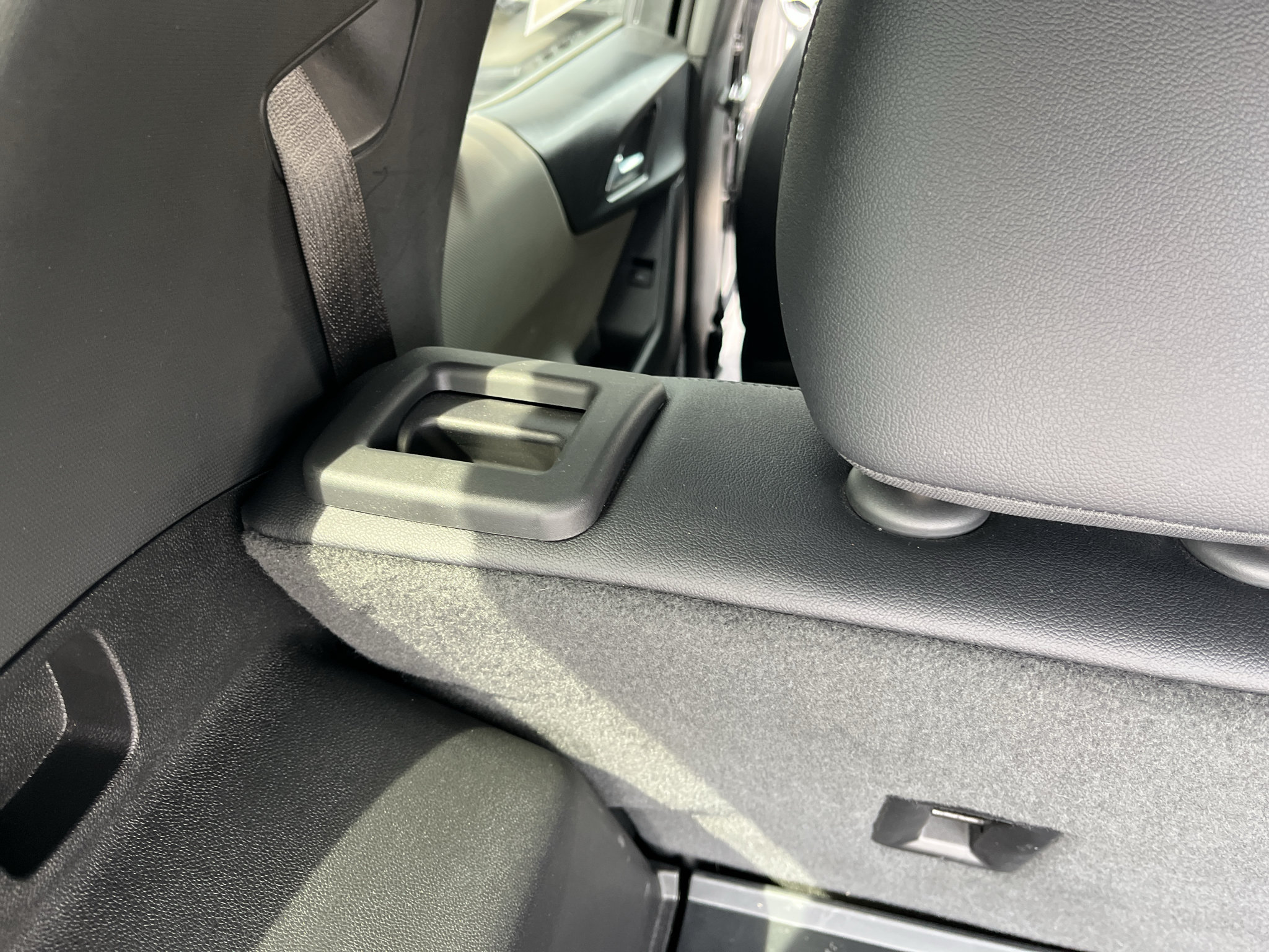 Used 2025 Chevrolet Equinox LT w/ Convenience Package II AWD/4WD image 41