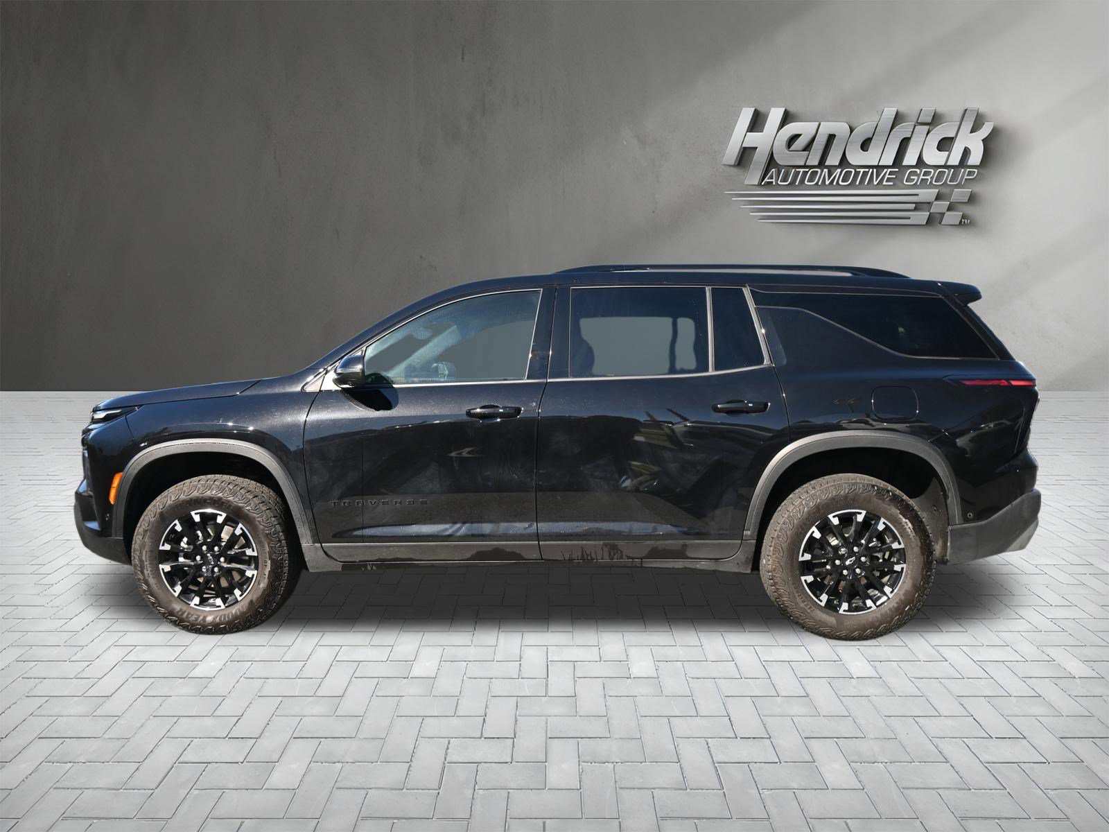 Used 2024 Chevrolet Traverse Z71 w/ Enhanced Driving Package image 9