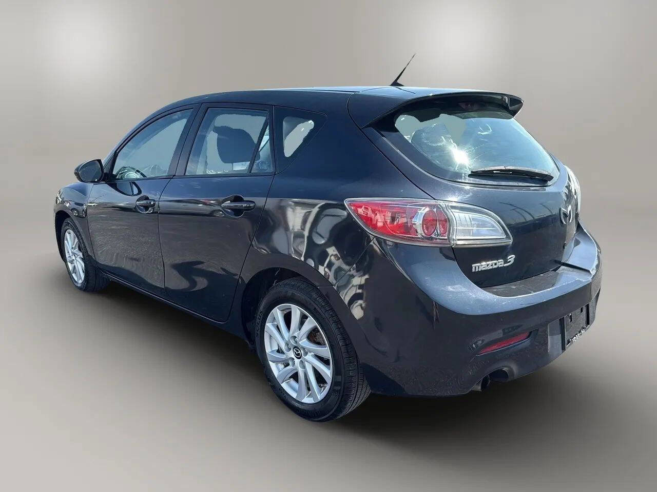 Used 2013 MAZDA MAZDA3 i Touring FWD image 5