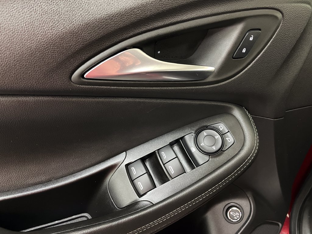 Used 2023 Buick Encore GX Select w/ Sport Touring Package FWD image 23