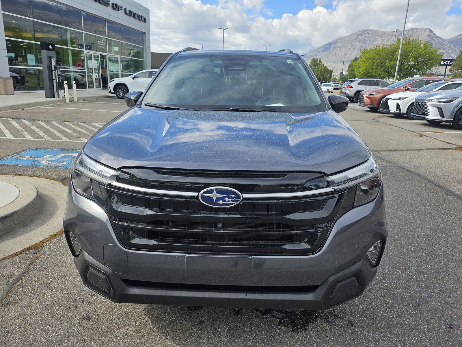 Used 2025 Subaru Forester Touring w/ Touring Package AWD/4WD image 2