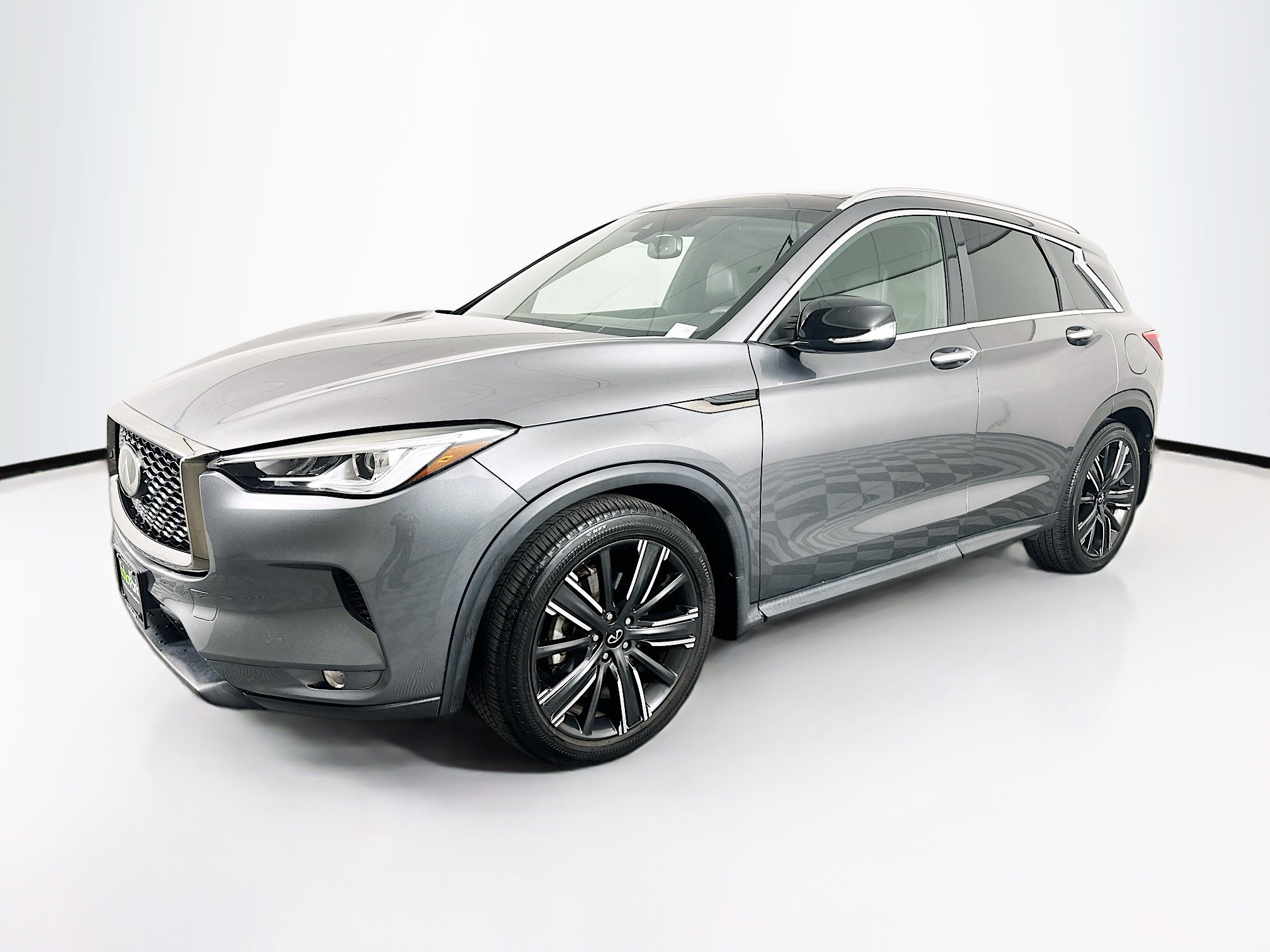 Used 2021 INFINITI QX50 Luxe w/ Appearance Package image 3