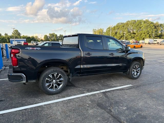Used 2024 Chevrolet Silverado 1500 LT AWD/4WD image 4